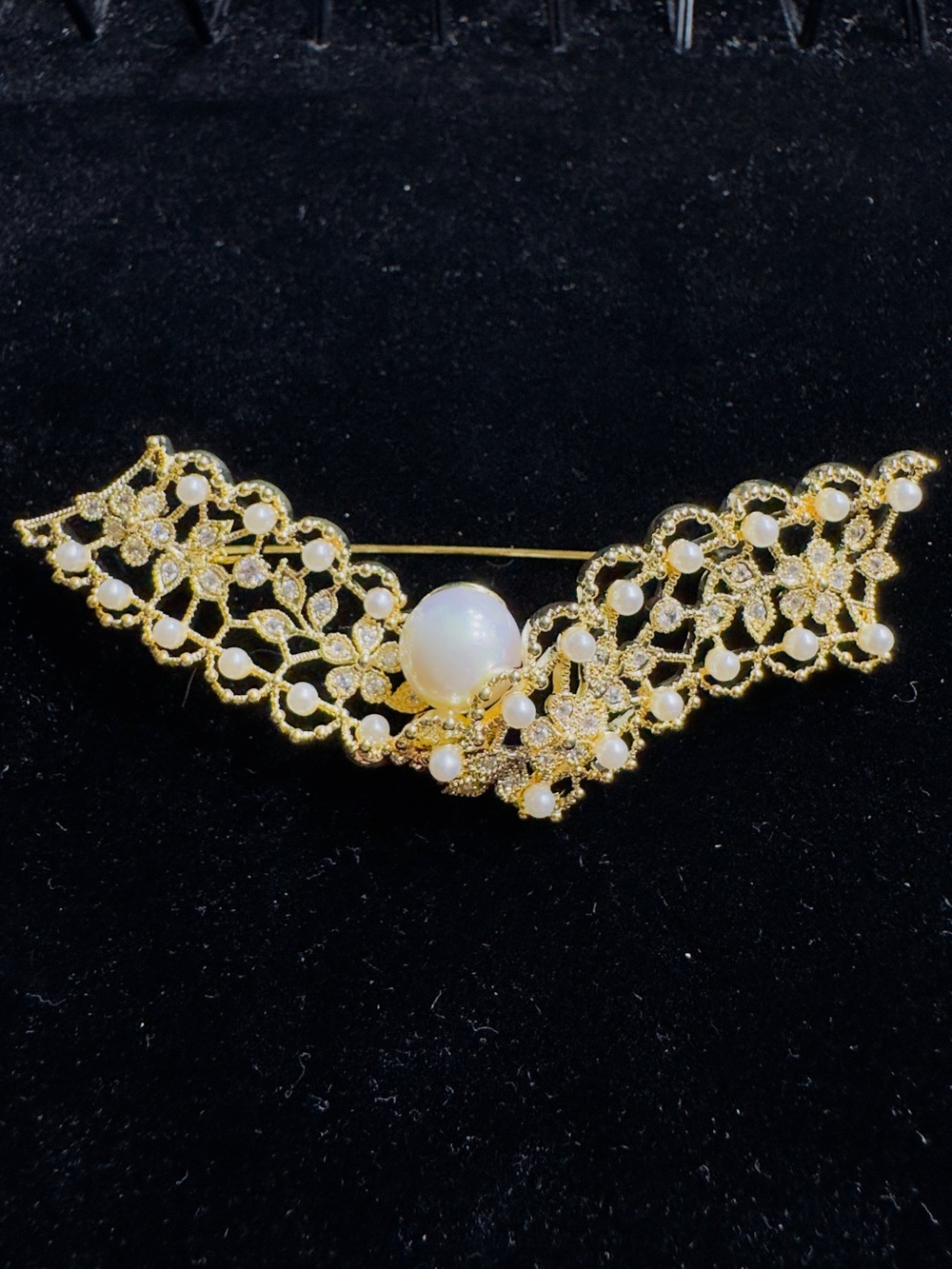 Gold Pearl Filigree Brooch - Elegant Women's Jewelry
